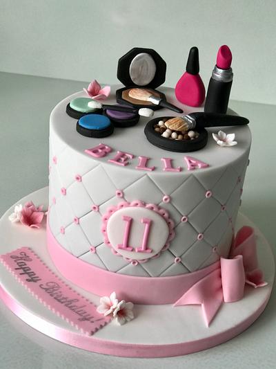 Makeup Cake - Cake by Lorraine Yarnold