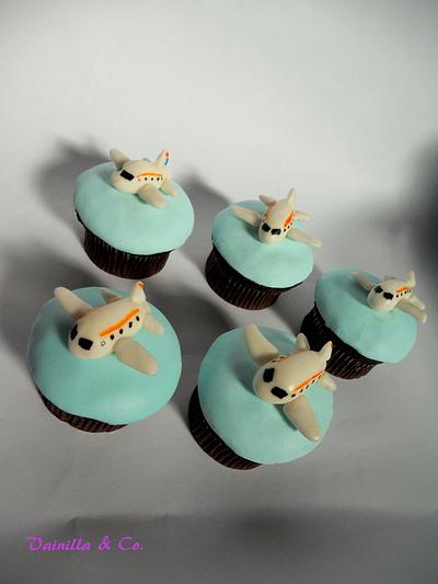 AIRPLANE CUPCAKES!! - Cake by Karen de Perez