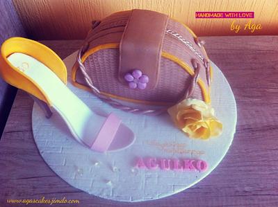 my first handbag cake:) - Cake by Aga Leśniak