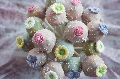 Bouquet - Cake by Tami Saikaly