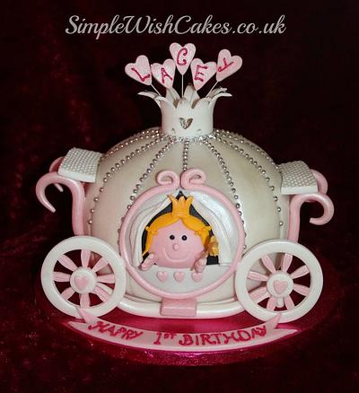 Little Miss Princess Carriage  - Cake by Stef and Carla (Simple Wish Cakes)