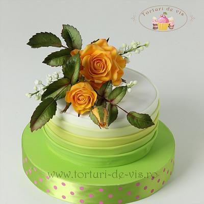 Cake with yellow roses and lily - Cake by Viorica Dinu