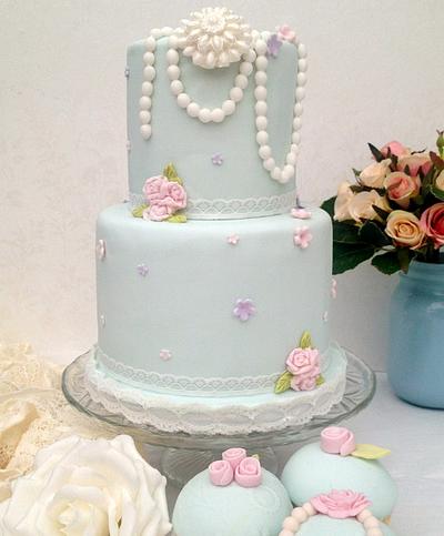 Petite Blue & cupcakes - Cake by KissMyCake