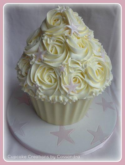 Baby pink giant Cupcake - Cake by Cupcakecreations
