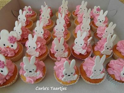 Miffy  Cupecakes - Cake by Carla 