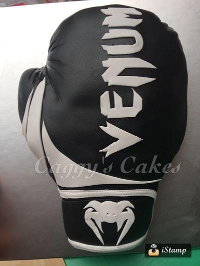 Boxing glove - Cake by Caggy