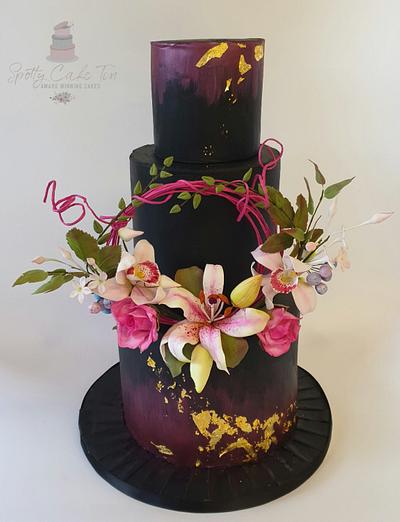 Floral Elegance - Cake by Shell at Spotty Cake Tin