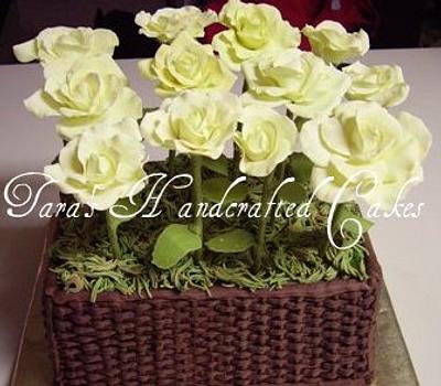 Rose basket - Cake by Taras Handcrafted Cakes