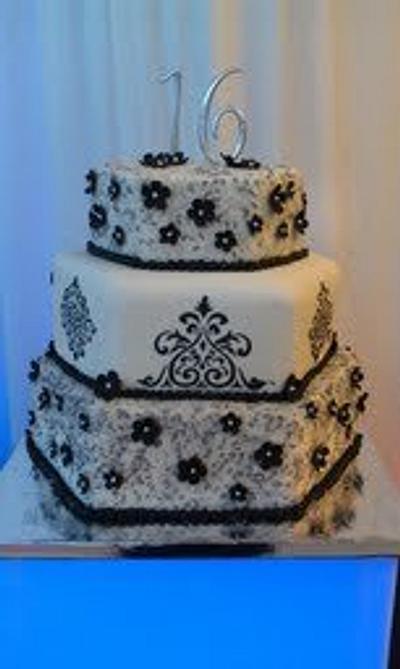 Sparkly Sweet 16 - Cake by Roseann
