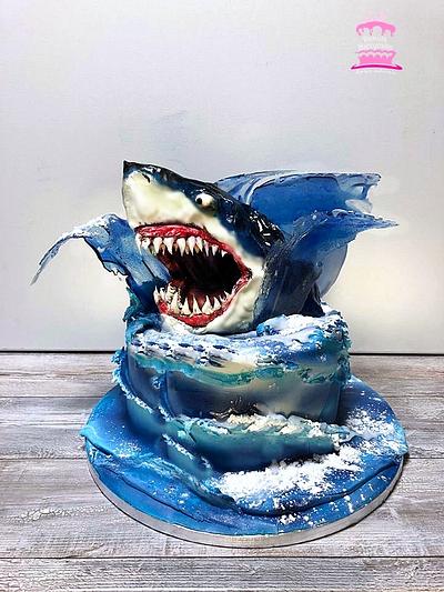 the man-eater shark - Cake by danadana2