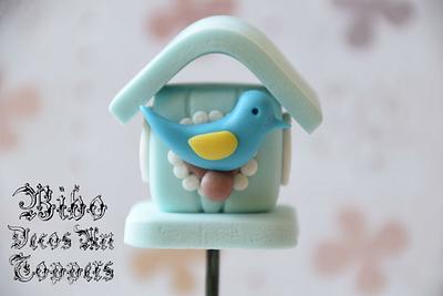 Bird House Fondant Topper  - Cake by BiboDecosArtToppers 