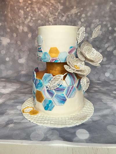 Cake surprise  - Cake by Eleonora Atanasova 