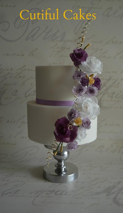 Wafer Paper Roses - Cake by Sylvia Elba sugARTIST