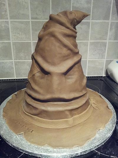 Sorting Hat - Cake by Rachel White