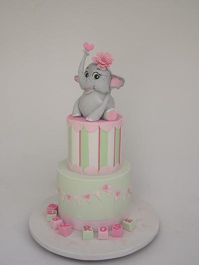 Baby Elephant - Cake by Louisa Massignani