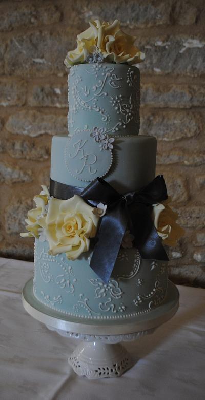 Grey and yellow - Cake by Hannah Wiltshire