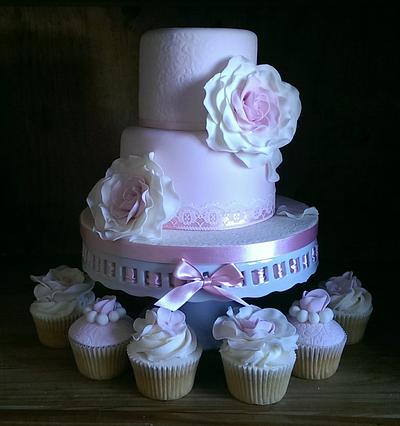 vintage wedding - Cake by Victoria - Cherrylicious Cakes