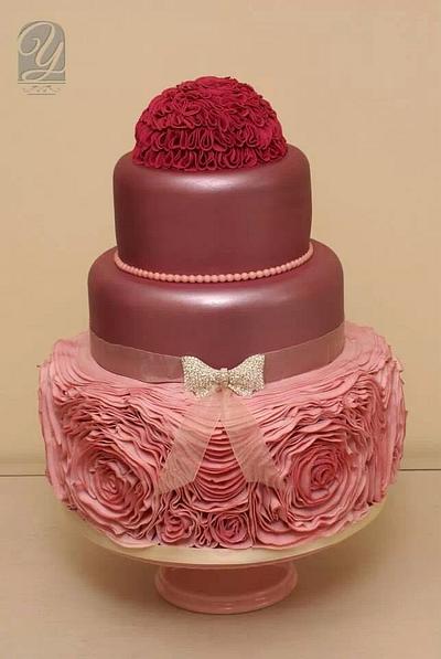 Frilly Roses - Cake by UNIQUE CAKES, by Yevnig