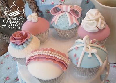 Pretty Vintage - Cake by Great Little Bakes