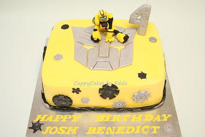 bumblebee transformer cake - Cake by edda