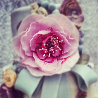 vintage style fantasy flower - Cake by The Sugar Boutique