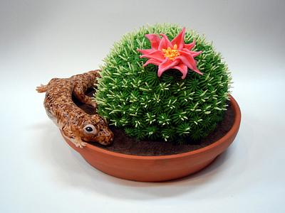 Cactus and Gecko - Cake by Ronna