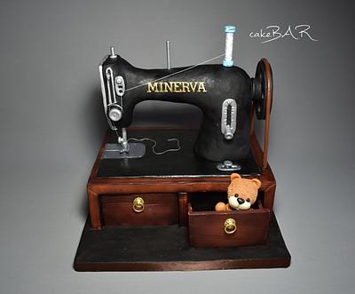 old sewing machine - Cake by cakeBAR