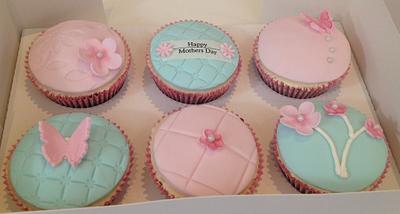 Mothers Day Cupcakes - Cake by Kristy How