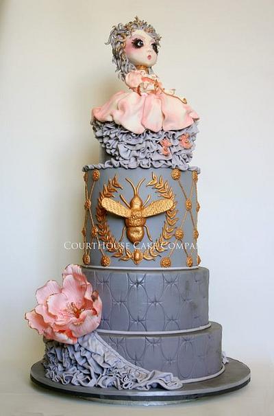 Grey lady - Cake by CourtHouse Cake Company