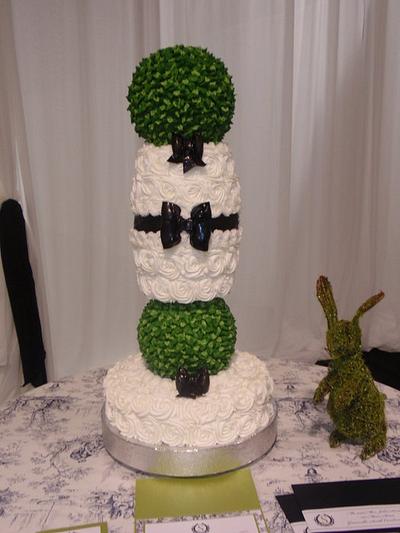 Topiary Wedding Cake - Cake by Dayna Robidoux