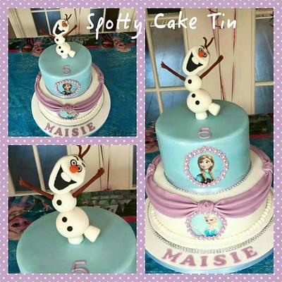 frozen........ - Cake by Shell at Spotty Cake Tin