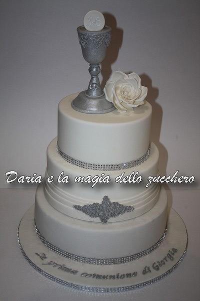 First communion in total white - Cake by Daria Albanese