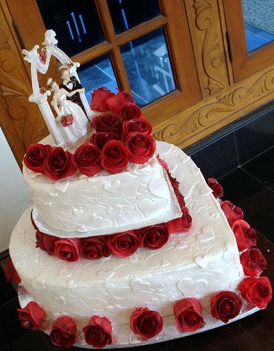 Red & White wedding cake - Cake by Laly Mookken's Cakes