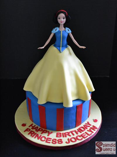 Snow White Cake - Cake by Splendid Sweets