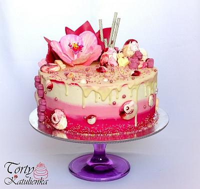 Pink Drip Cake  - Cake by Torty Katulienka