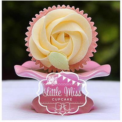Buttercream Rose Swirl - Cake by Little Miss Cupcake