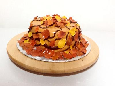 Autumn Leaf Pile - Cake by yellowdaffodilbakery