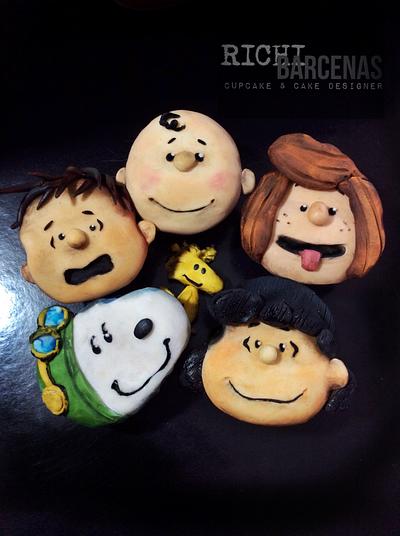 Peanuts (Cupcakes)  - Cake by Richi Barcenas 