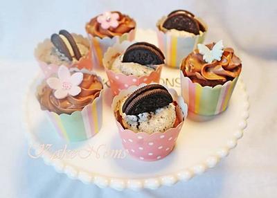 Chocolate cupcakes with Oreo cream and chocolate buttercream  - Cake by KakeNoms 