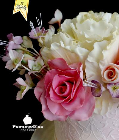 White and pink Bouquet - Cake by Marielly Parra