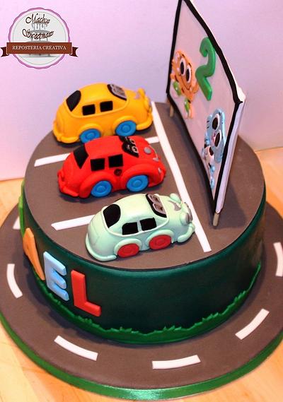 Drive-in movie fondant cake and Darwin & Gumball. -Tarta fondant de autocine y Gumball & Darwin.﻿ - Cake by Machus sweetmeats
