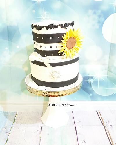 Black and white cake  - Cake by Shorna's Cake Corner