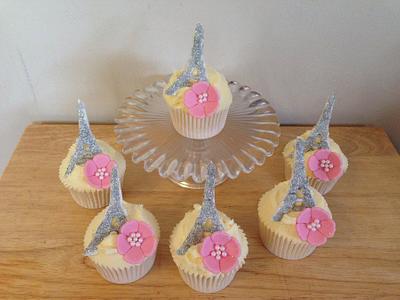 Eiffel Tower cupcakes  - Cake by nikki 