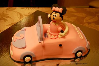 Minnie Mouse Cake! - Cake by Loren Ebert