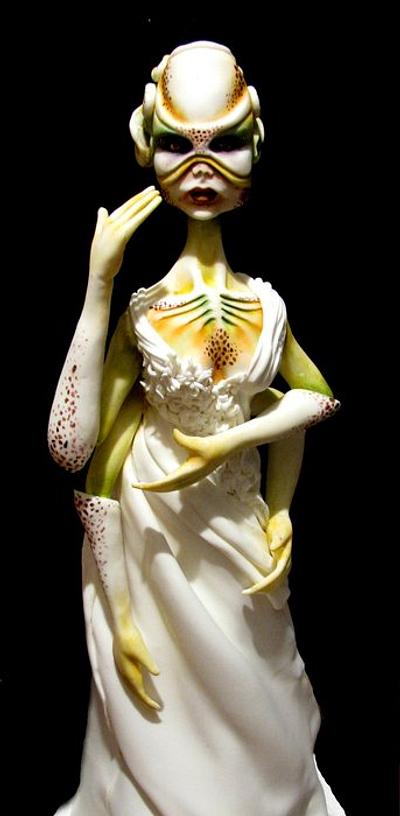 Bride Alien - Cake by Silvia Pizzolato