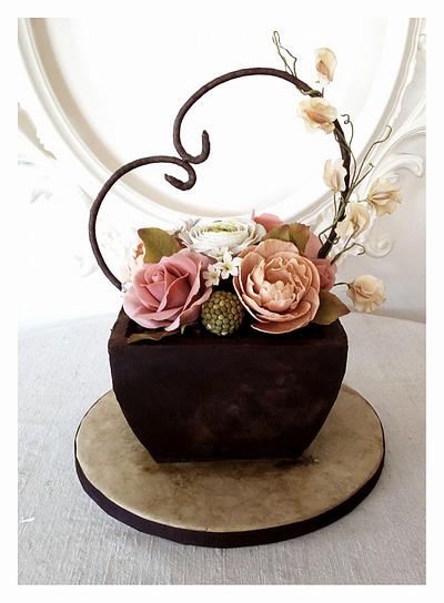My cake decorated with flowers in bean paste. - Cake by Nicole Veloso