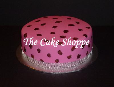 Leopard print cake with bling ribbon - Cake by THE CAKE SHOPPE