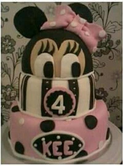 Minnie mouse cake  - Cake by Dana Bakker