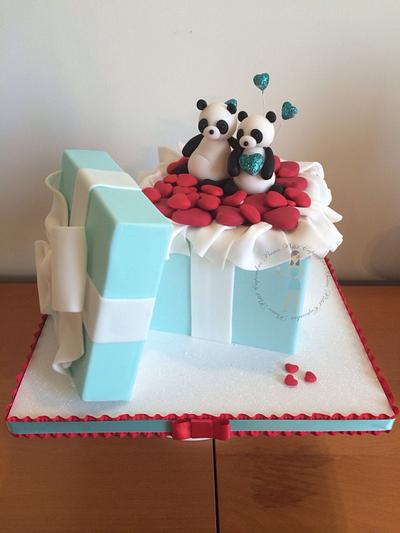 Love in a Tiffany Style Box - Cake made in class with Royal Bakery - Cake by Beau Petit Cupcakes (Candace Chand)