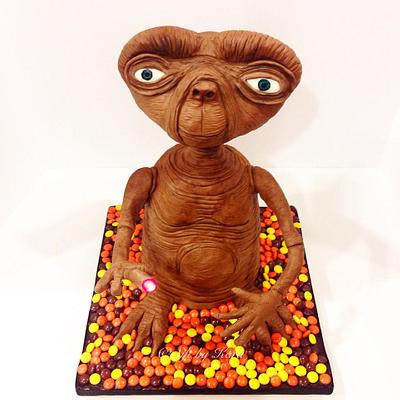 E.T. Cake! - Cake by Kara 